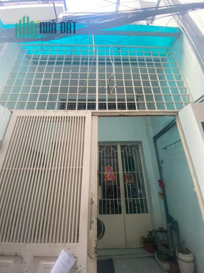 Hẻm VIP 666 đường 3 tháng 2. Cách Mặt tiền 3 căn. Gần 40m2. 3 tầng. Nhỉnh 6 tỷ.