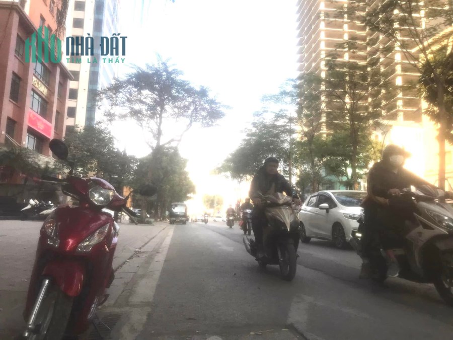 Siêu Phẩm Mặt Phố Láng Hạ, Lô Góc, Hàng Xóm Đại Sứ Quán Mỹ