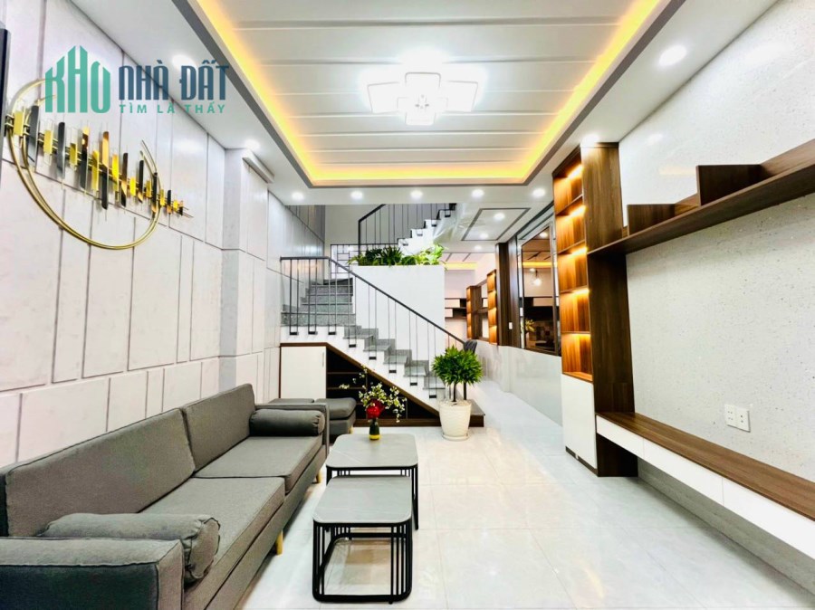 Nhà mới 99%, hẻm vip full nội thất, trung tâm Quận 7