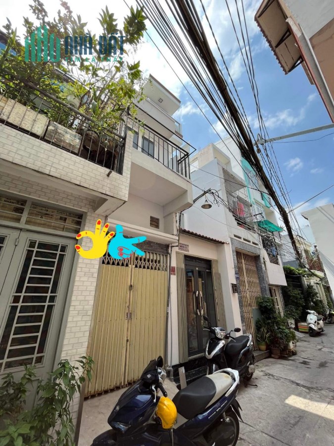 Chỉ 2,x tỷ. Có ngay nhà 3 tầng. Ngay hẻm 666 đường 32. Q10. Quá phù hợp cho gđ nhỏ.