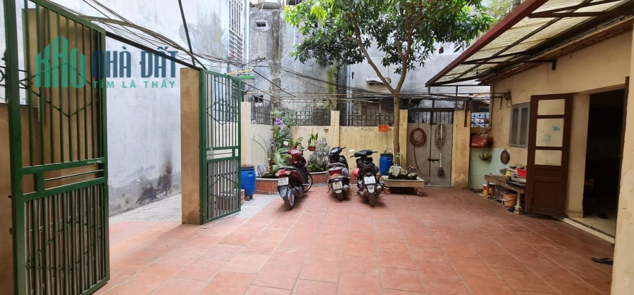 BÁN NHÀ ÂU CƠ VỊ TRÍ HIẾM RẤT GẦN OTÔ. 139m2 X 3 TẦNG, GÍA 12TỶ.