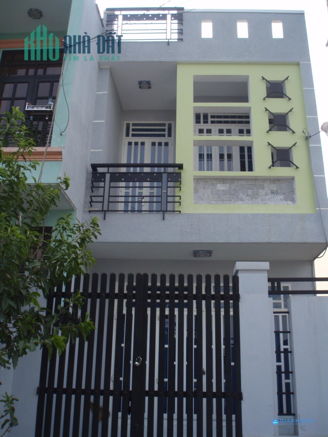 Nhà trệt hai lầu hẻm xe hơi P. Linh Đông, gần Phạm Văn Đồng, về Bình Thạnh 10p