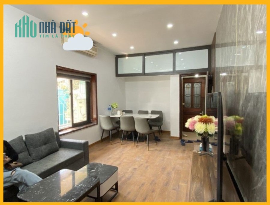 Tập thể như CHUNG CƯ CAO CẤP ở Kim Liên, FULL nội thất, DT44m2, giá 1.3 tỷ.