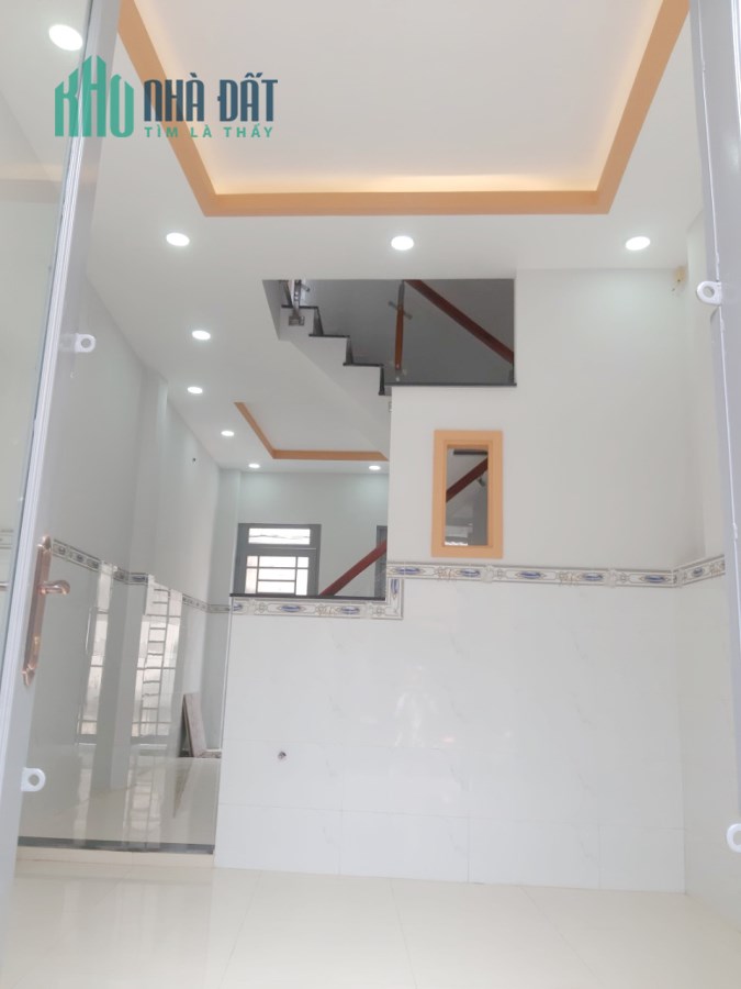 Nhà bán mới, trống 2 mặt hẻm 400 Tùng Thiện Vương P13Q8