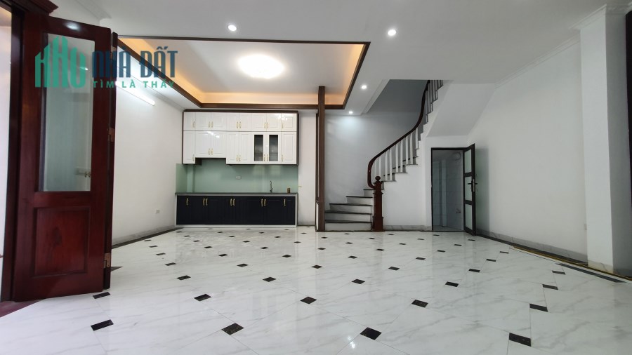 Nhà Thanh Lân, Hoàng Mai 50M x5 Tầng Mới Koong mặt tiền rộng giá 4.2 Tỷ