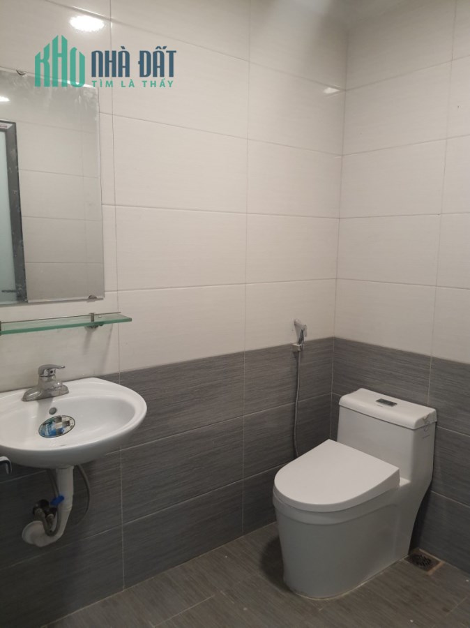 Bán nhà Bạch Mai Hai Bà Trưng 36m2 giá 4.3 tỷ nhà đẹp long lanh hiếm có.