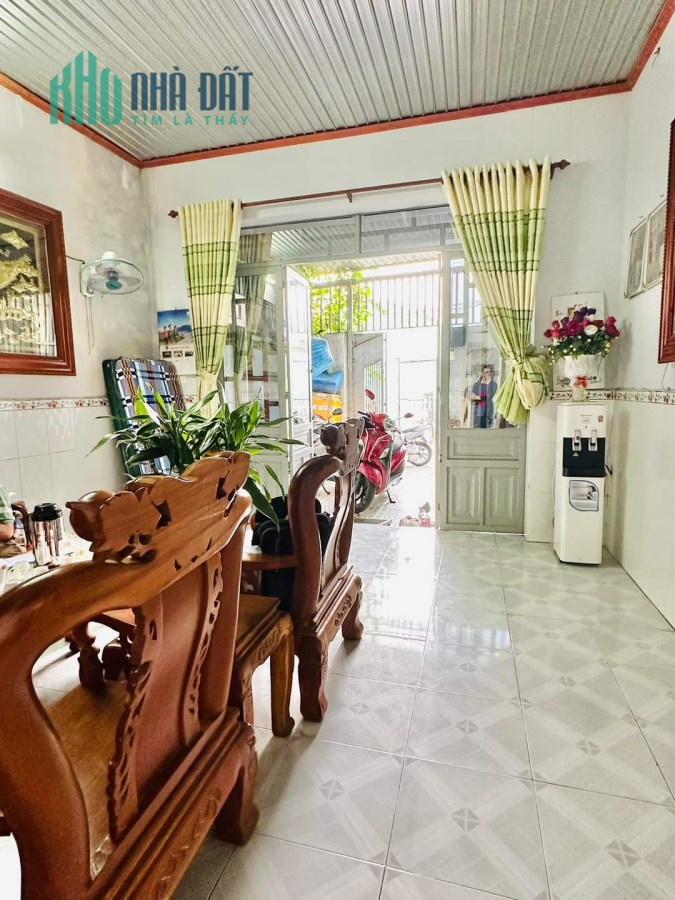 Nhà đẹp đón tết giá đầu tư Phú Hữu – Quận 9 Hẻm xe tải thông
