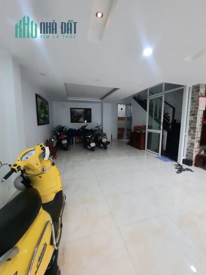 Nhà HẺM XE TẢI Khu Vực Chợ Vải Phú Thọ Hoà Tân Phú 11.8Tỷ