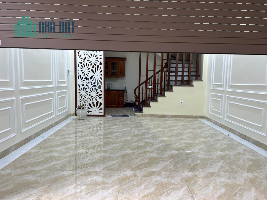 CHÍNH CHỦ BÁN NHÀ 5T ĐẸP MỚI PHÂN LÔ GARA NGÕ THÔNG MT4.7 PHÚ DIỄN BẮC TỪ LIÊM NHỈNH 5 TỶ