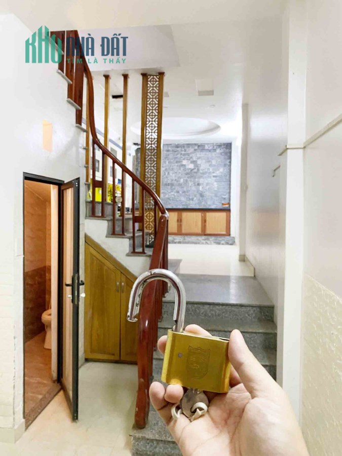 BÁN NHÀ ĐỘC QUYỀN TẠI KHƯƠNG ĐÌNH, CHỈ 4X TỈ CÓ 5 PHÒNG NGỦ FULL ĐIỀU HÒA