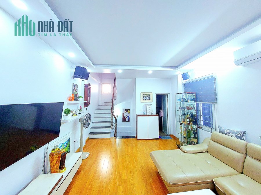 Bán Gấp!! Trước tết giảm 600 triệu, phố khương đình ngõ thẳng tắp 40m2x5t, chỉ 4.2 tỷ
