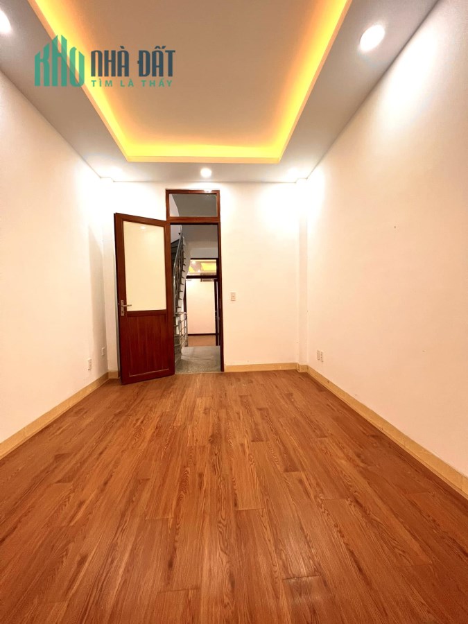 Nhà Chùa Láng, 41m2*6Tầng, 2 thoáng, gần phố,kinh doanh CHDV, giá 5,35 tỷ 0969693855.