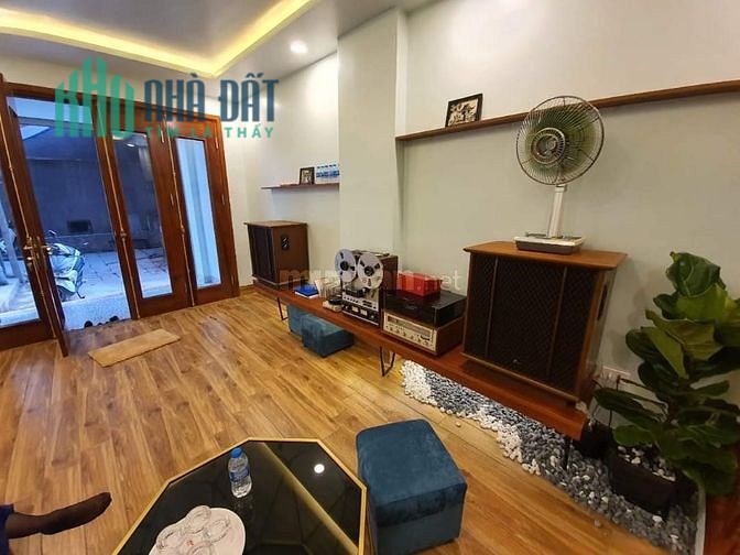 Bán nhà chính chủ, mặt ngõ cách đường lớn 10m, 5 tầng đường Âu Cơ, quận Tây Hồ .