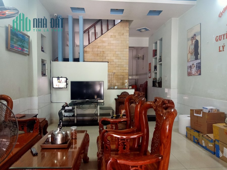 Giảm 2 tỷ-Chỉ còn 8 tỷ-Mặt tiền KD-Bình Chiểu-Thủ Đức-98m2-4 tầng-Sân rộng 2 xe 7 chỗ ra vào.