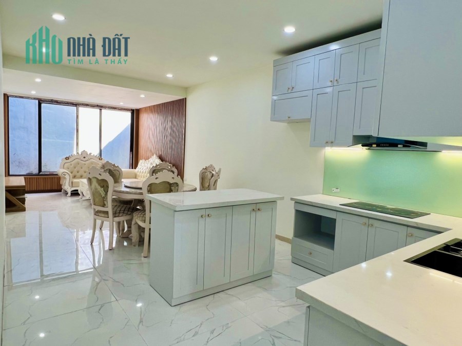 Bán nhà Ngô Gia Tự, Dt 52m, Nhà 3 Tầng, Giá hơn 3 tỷ.