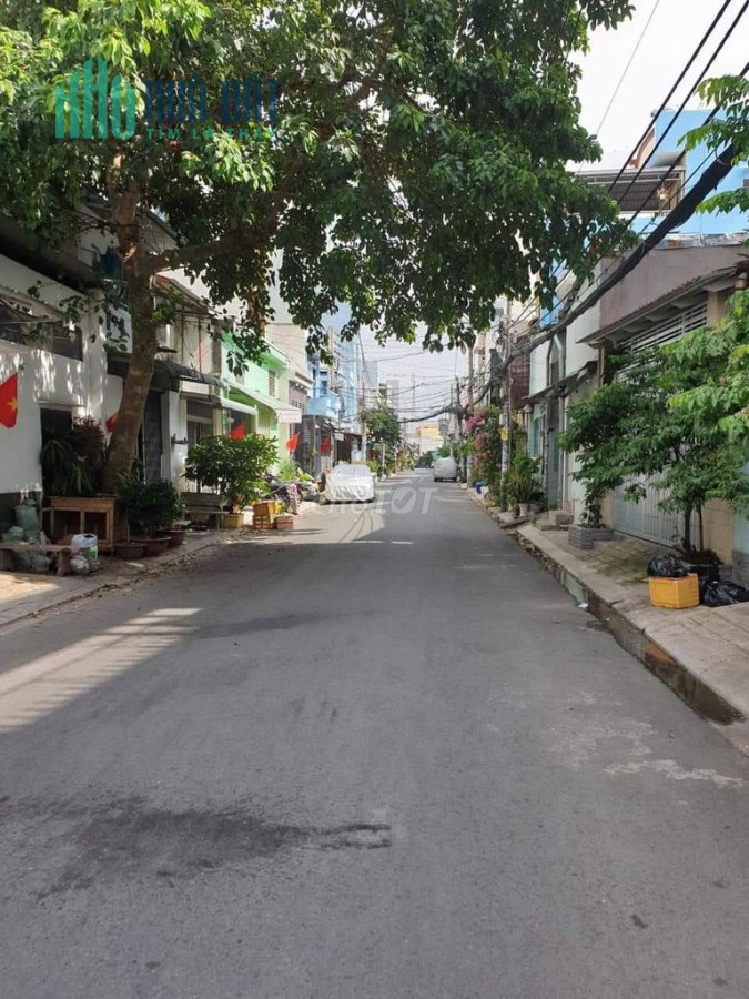 Bán Rẻ Nhà HẺm ÔTô Lạc Long Quân P9 Tân Bình,110m2,Ngang GẦn 6m Chỉ HƠn 7 tỷ.