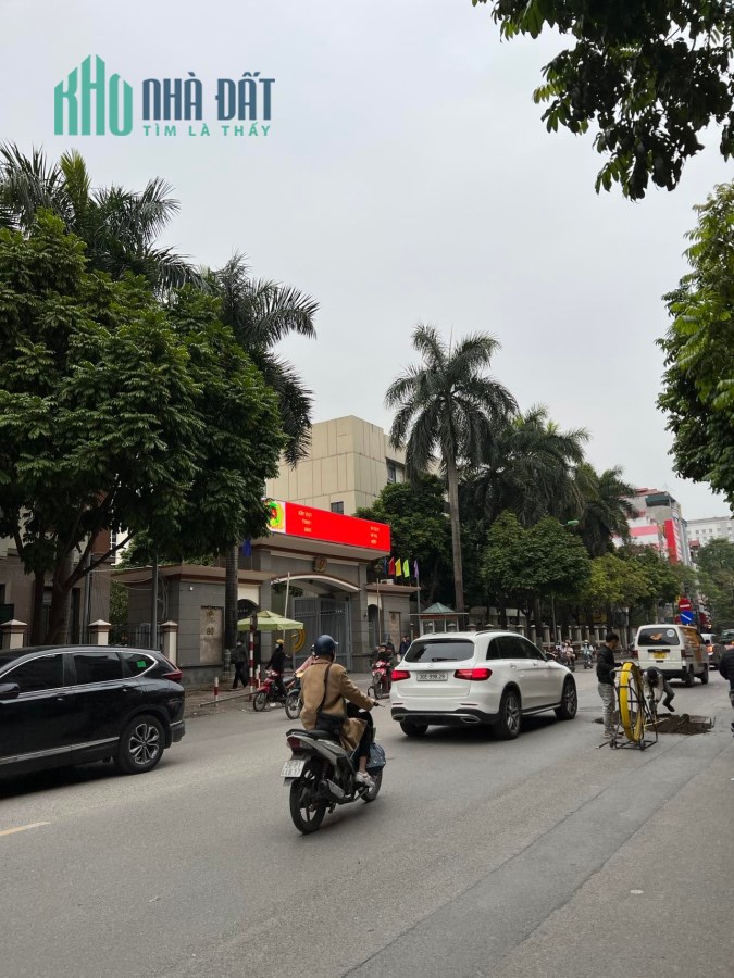 BÁN NHÀ BIỆT THỰ MẶT PHỐ TRƯƠNG CÔNG GIAI CẦU GIẤY VỈA HÈ 3 O TO TRÁNH KD VÔ ĐỊCH 137M MT11M