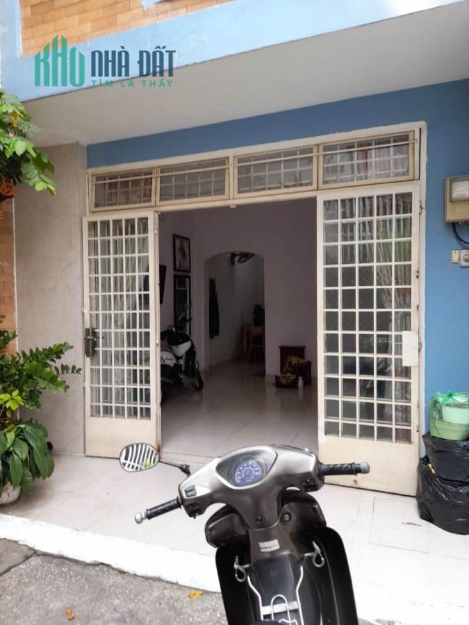 TÔI CHÍNH CHỦ BÁN NHÀ 3 LẦU HỂM 5M XE HƠI ĐẬU CỬA KHU VIP CƯ XÁ LỬ GIA Q11, GIÁ CHỈ CÓ 5.7 TỶ.