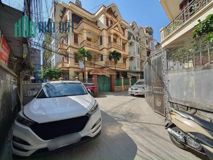 Bán đất lô góc sdcc 44m2 mặt tiền 8m ô tô vào nhà Nguyễn Khánh Toàn CG 100tr/m2