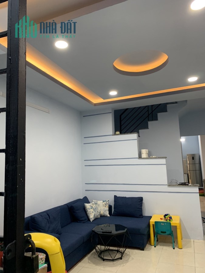 Chủ ngộp bank DT lớn 56m2 Lạc Long Quân, Tân Bình nhà mới giá chỉ 4.9 tỷ.
