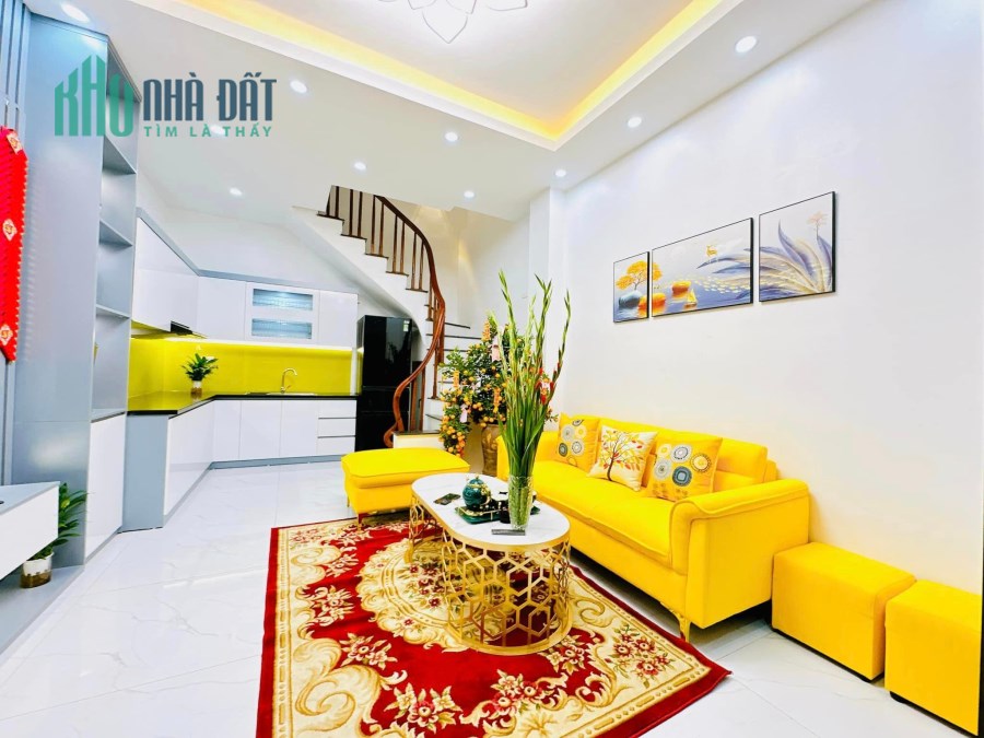 Đại hạ giá nhà mới tinh Trương Định, 38m2 sổ đỏ, MT 3.8m, Hạ Giá 3.3 tỷ