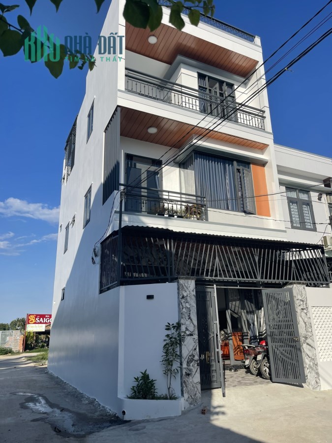 𝐍𝐡à 𝟑 𝐭ầ𝐧𝐠 𝐠ó𝐜 𝟐𝐌𝐓 𝐡ẻ𝐦 𝐗𝐮â𝐧 𝐋ạ𝐜,𝐕ĩ𝐧𝐡 𝐍𝐠ọ𝐜 𝟑 𝐭ỷ 𝟐𝟑𝟎𝐭𝐫