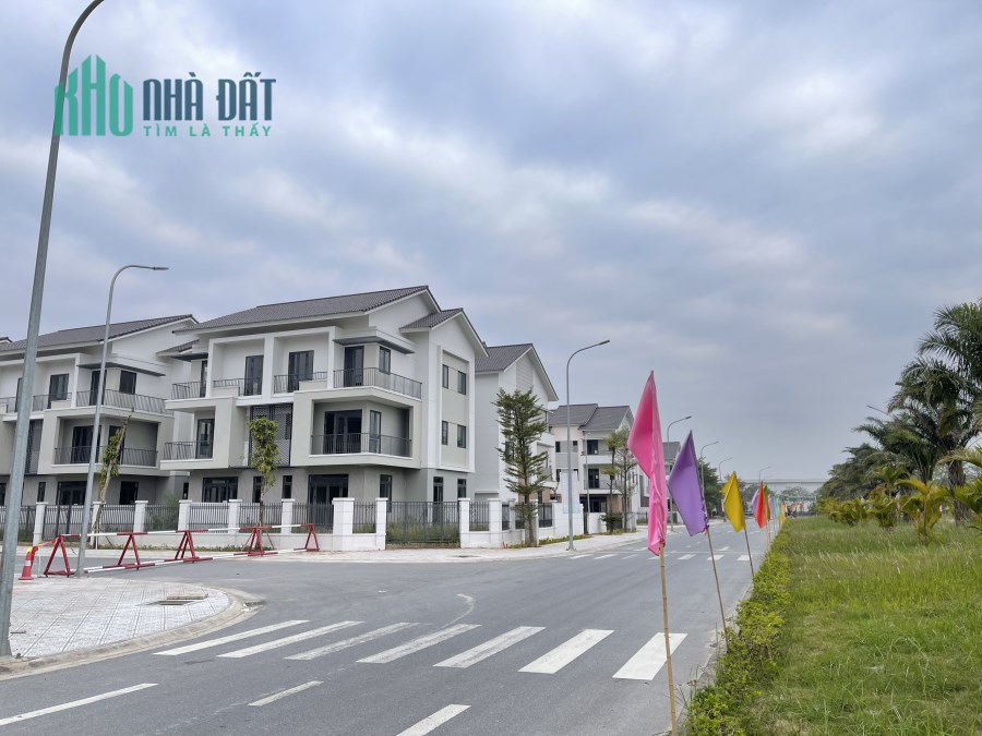 Bán biệt thự 180m2 , tại Centa Riverside , Vsip Từ Sơn, Bắc Ninh. 0984422588