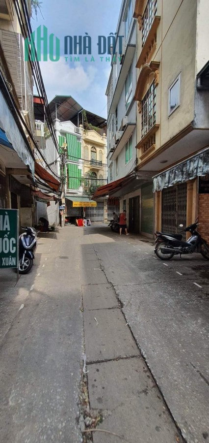 CẦN BÁN NHÀ LÒ ĐÚC GẦN Ô TÔ KINH DOANH