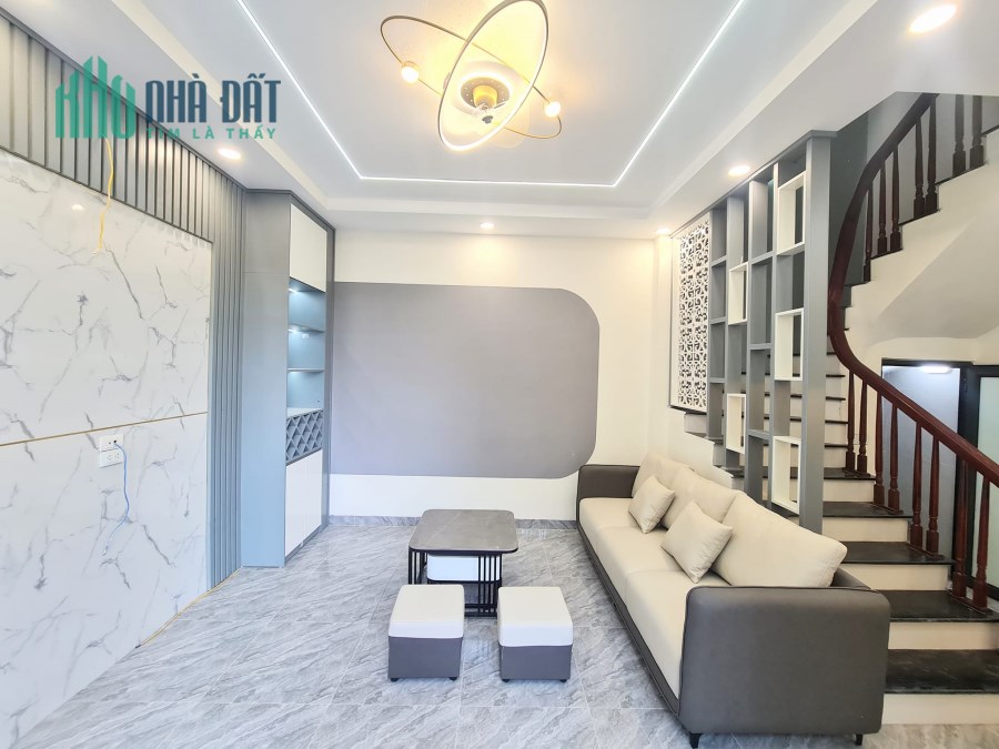 Bán nhà Nguyễn Khoái,Hoàng mai 32M*5 Tầng giá 3.2 Tỷ