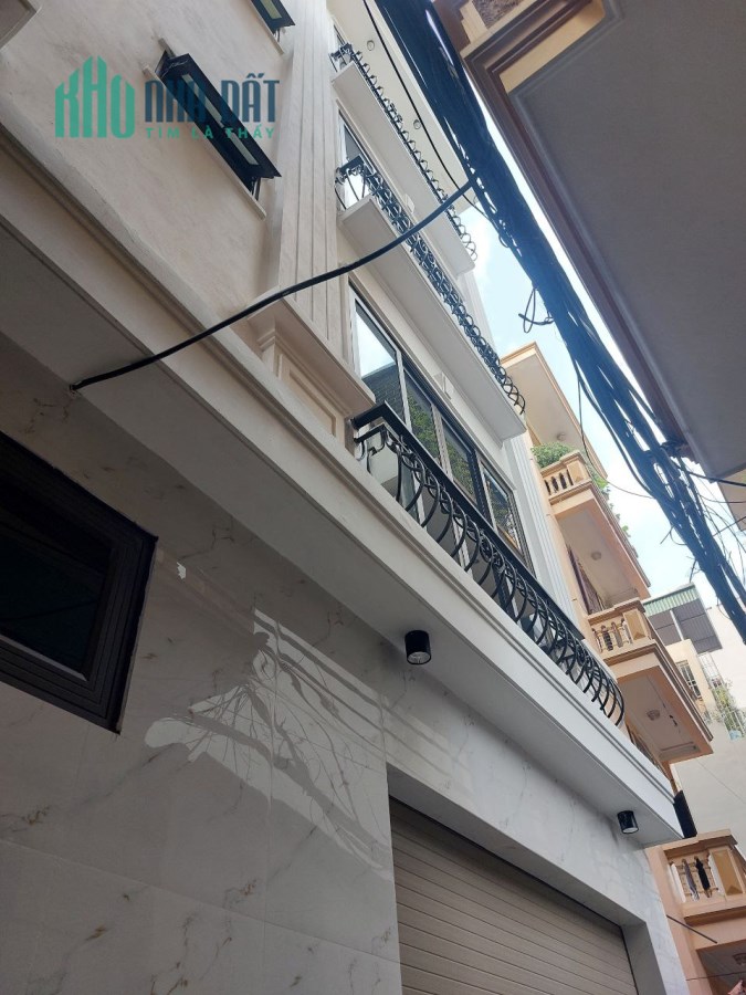Bán nhà hai mặt gõ quận Hà Đông, 40m2, MT 5.5, giá 4.85 tỷ.