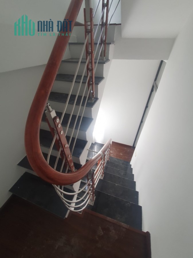 Bán nhà Đê Trần Khát Chân Hai Bà Trưng 40 m2 x 5 tầng MT 3.5m giá 4.48 tỷ