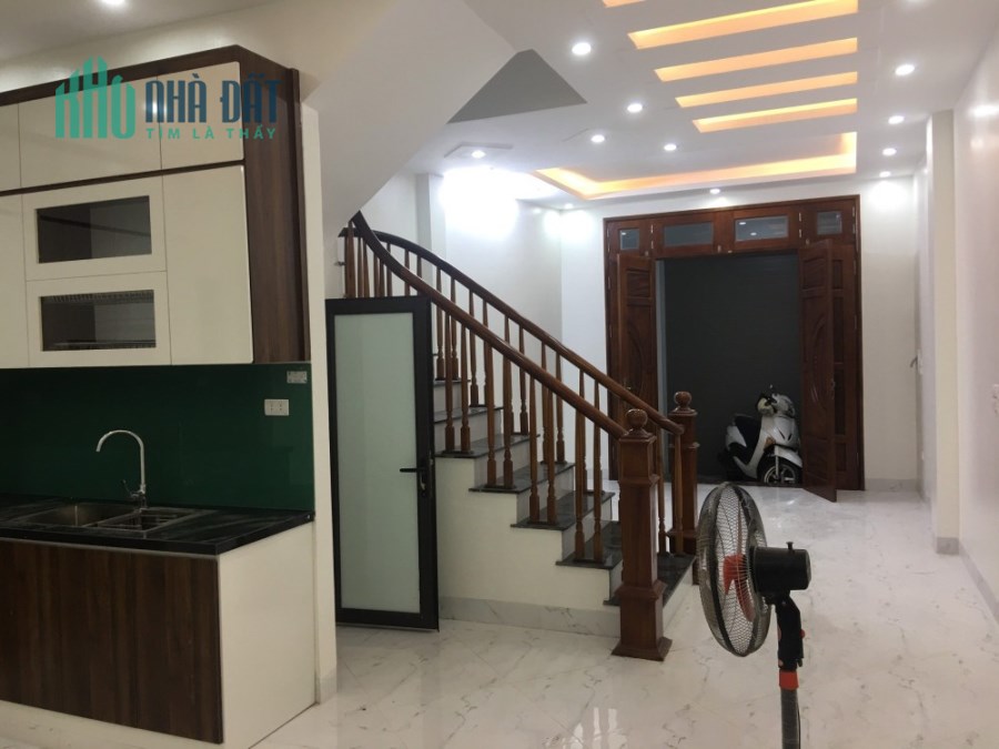 Bán nhà phố Bạch Mai 60m2, 5 tầng, 4MT chỉ 5 tỷ