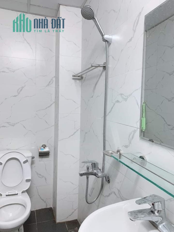 Bán nhà Minh Khai Hai Bà Trưng 14m2 x 3tầng, MT 3.3m giá 2.4 tỷ OTO