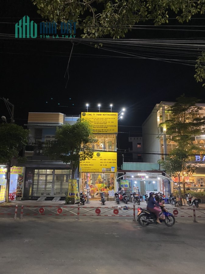 Cần bán gấp nhà mặt tiền Lê Văn Phẩm phường 6 Tp. Mỹ Tho – Tiền Giang