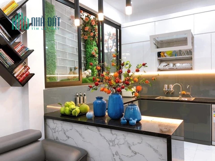 Hàng Hiếm  Mặt phố Nguyễn Như Đổ giá 13.4 tỷ, 50mx4 tầng, MT 5m KD tốt