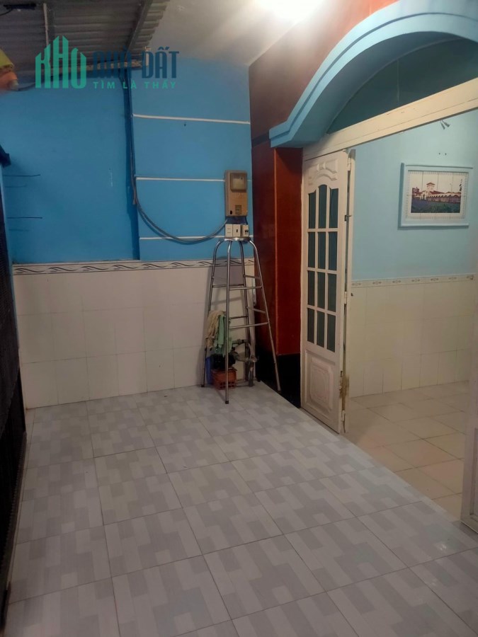 1 CĂN DUY NHẤT BÁN NHÀ LÔ GÓC 3MT HẺM HUỲNH TẤN PHÁT TT NHÀ BÈ. DT 5x10. NHỈNH 2 TỶ. SHR