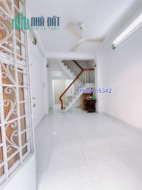 Nhà Phú Nhuận HXH Nguyễn Trọng Tuyển 4 Tầng  Dưới 6 Tỷ.