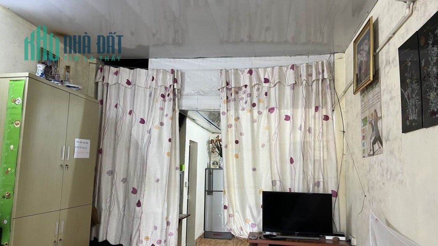 Bán nhà Âu Cơ, mặt ngõ 2 ô tô tránh 45m2, mt 3,7m, 1.7 tỷ, Tây Hồ.