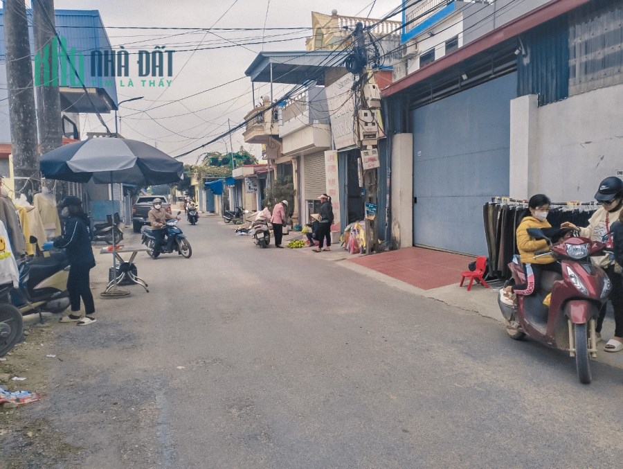 Giao thông thuận tiện kết nối với tuyến đường huyết mạch như đường tỉnh Lộ 360.