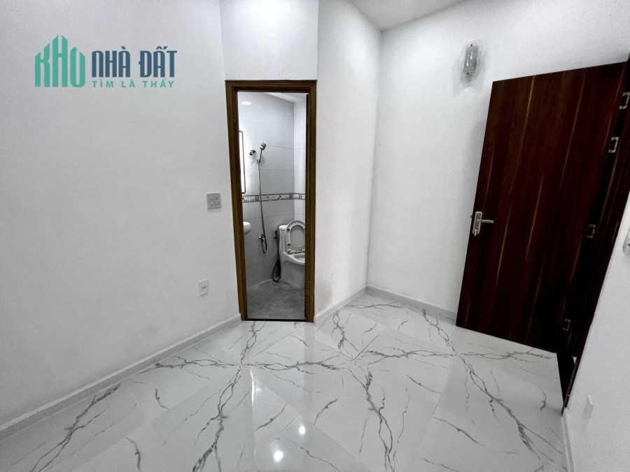 NHÀ ĐẸP Q1, PHỐ ĐI BỘ BÙI VIỆN, 42m2, 2 TẦNG, HỒ HẢO HƠN P.CÔ GIANG QUẬN 1