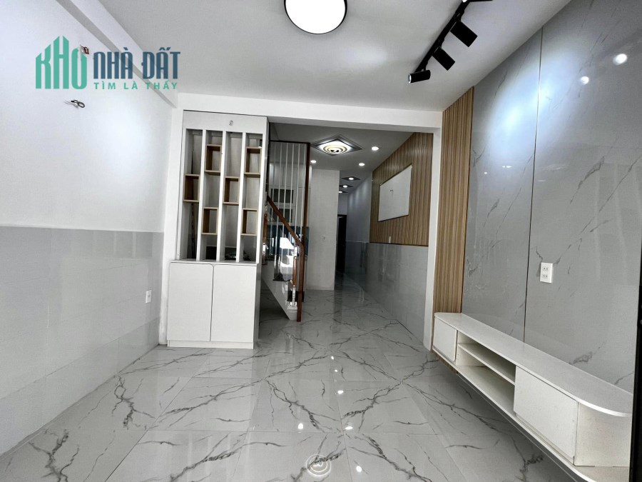 NHÀ ĐẸP Q1, PHỐ ĐI BỘ BÙI VIỆN, 42m2, 2 TẦNG, HỒ HẢO HƠN P.CÔ GIANG QUẬN 1