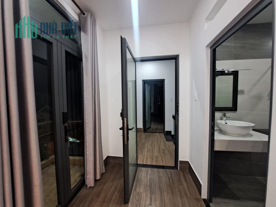 Bán Nhà 4 Tầng, Mặt Tiền , Kế Bên Aeon Mall Bình Tân, Ngang Gần 5m