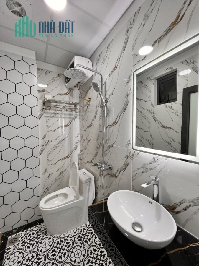BÁN NHÀ PHỐ YÊN LẠC, QUẬN HAI BÀ TRƯNG, THANG MÁY. DT45M2, 5 TẦNG. Chỉ 6.5 tỷ.