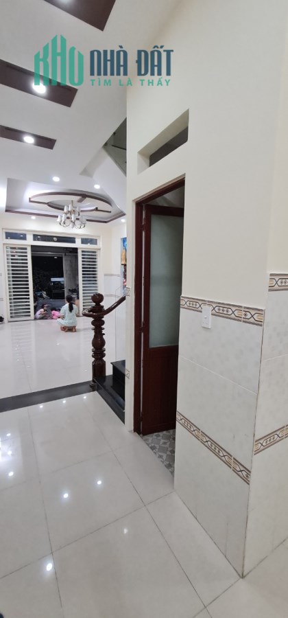 Nhà HXT Hà Huy Giáp, Thạnh Lộc, Q12, 3 tầng ngang 5m giá chỉ nhỉnh 4Tỷ