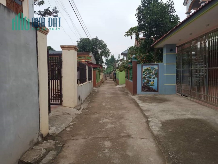 BÁN GẤP lô đât tại xã Nga My phú  bình thái nguyên S 178m 100m TC giá chỉ có 420tr nằm trong khu