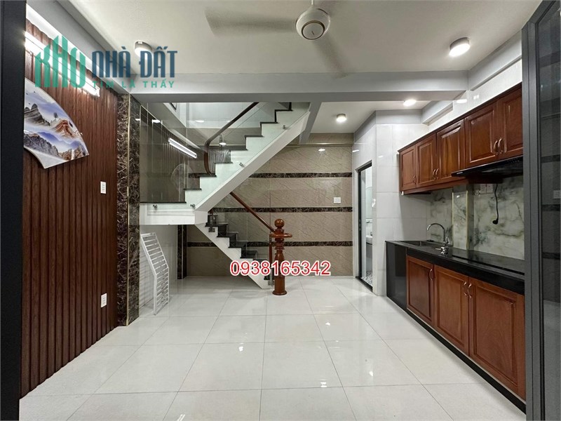 Nhà Đẹp Huỳnh Văn Bánh 3 Tầng Full Nội Thất Phòng Ngủ Lớn Chỉ 4.6 Tỷ.