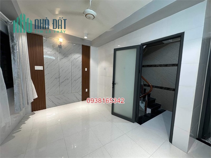 Nhà Đẹp Huỳnh Văn Bánh 3 Tầng Full Nội Thất Phòng Ngủ Lớn Chỉ 4.6 Tỷ.