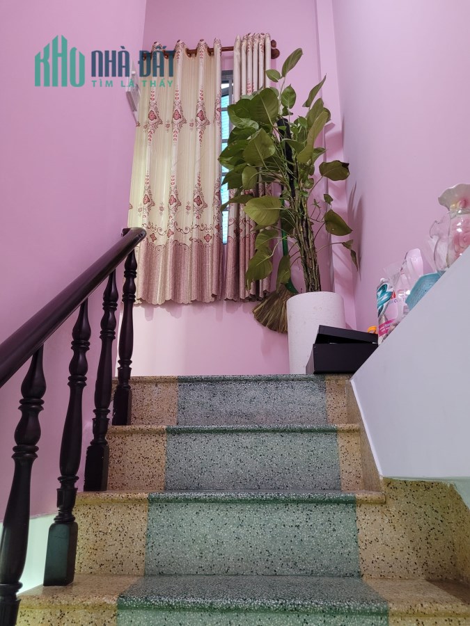Bán Nhà Tân Hương Gần Độc Lập - 52m2 - 3PN - Chỉ NHỈNH 4 Tỷ