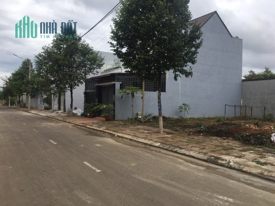 Đất mặt tiền giữa đường Nguyễn Phúc Chu và đường Nguyễn Cơ Thạch - Tp BMT
7x16m TC 100%. Giá chỉ