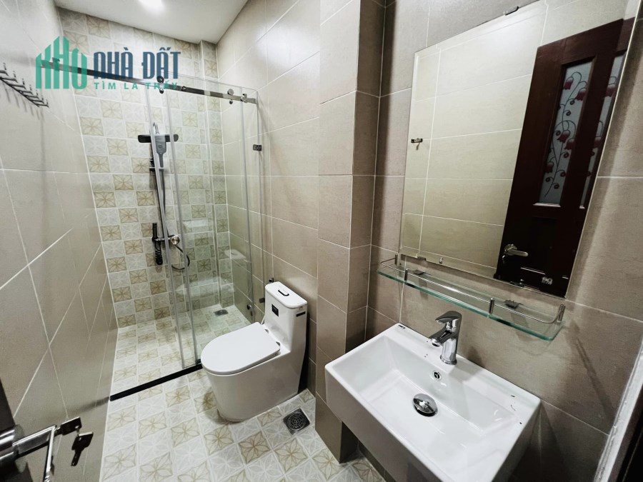 NHÀ 3 TẦNG MỚI XÂY , NGAY NGÃ 6 NGUYỄN OANH , GÒ VẤP , SỔ VUÔNG ĐẸP , CHỈ 4,X TỶ TL